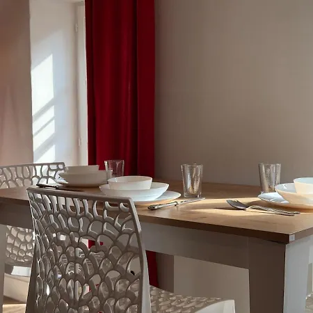 L'etoile Rouge - T2 Proche Gare Et Centre * קרקסון