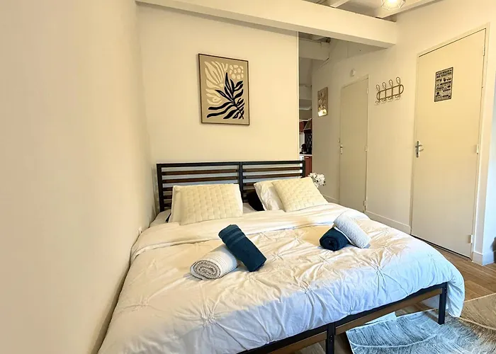 L'etoile Rouge - T2 Proche Gare Et Centre קרקסון