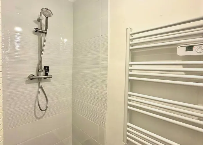 L'etoile Rouge - T2 Proche Gare Et Centre דירה קרקסון