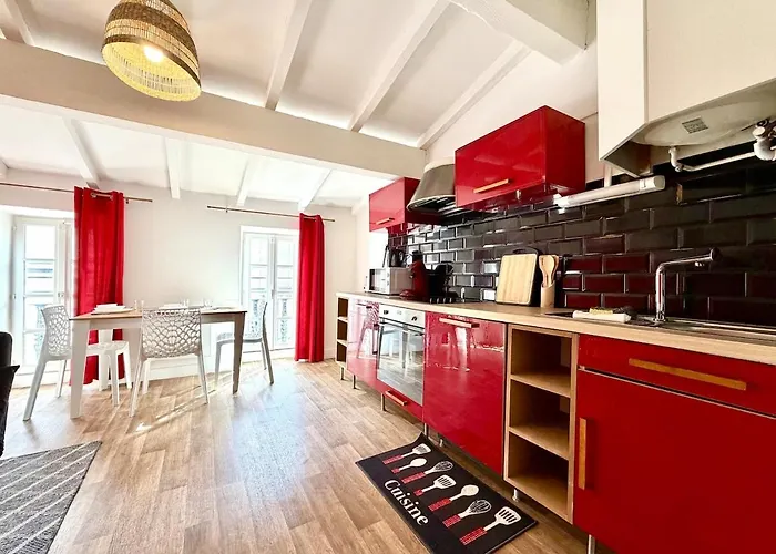 L'etoile Rouge - T2 Proche Gare Et Centre *